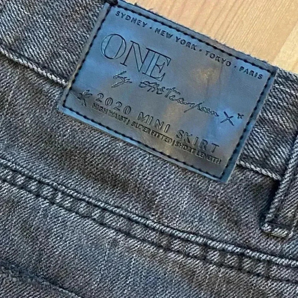 One Teaspoon High Waist Mini Skirt Distressed Ripped Vintage Black Festival - Picture 8 of 12